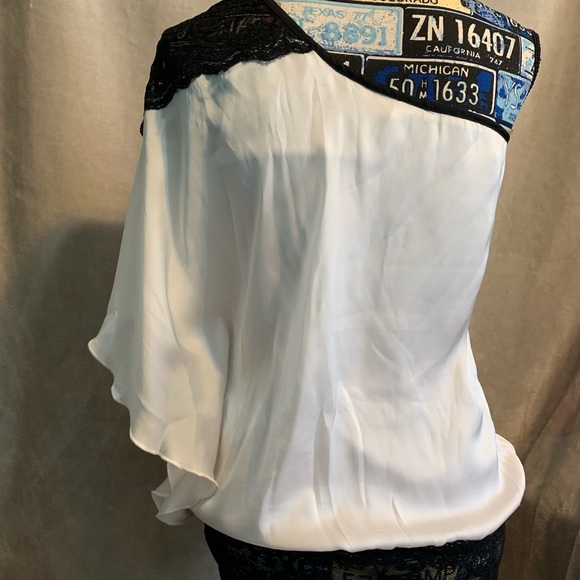 Off shoulder silky top - Picture 4 of 7